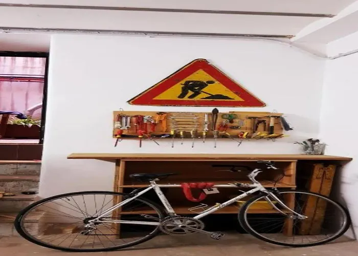 Ostello A Casa Di Amici Palermo