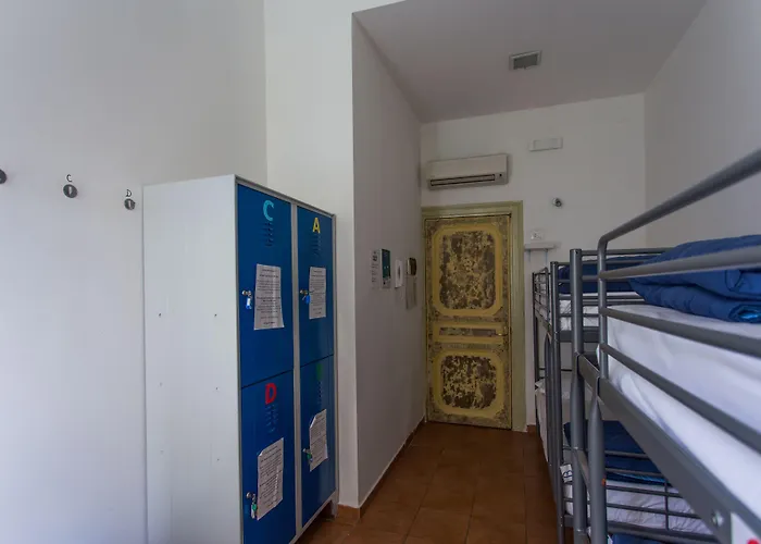 Ostello A Casa Di Amici Palermo