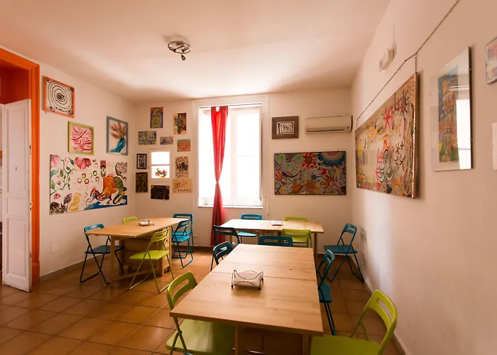 A Casa Di Amici Ostello