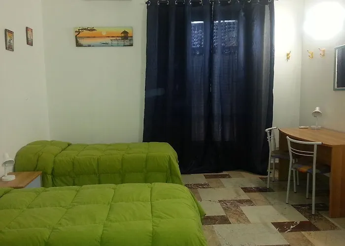 Хостел A Casa Di Amici Палермо