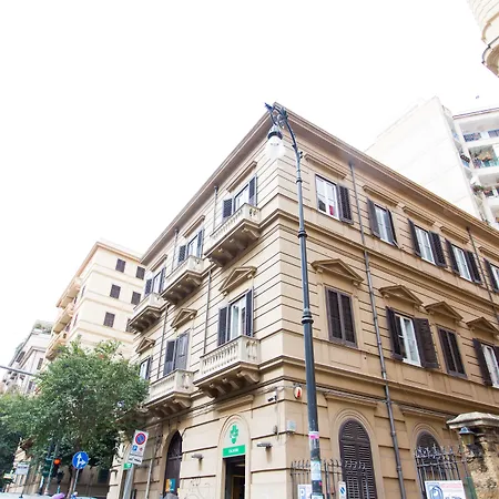 A Casa Di Amici * Palermo