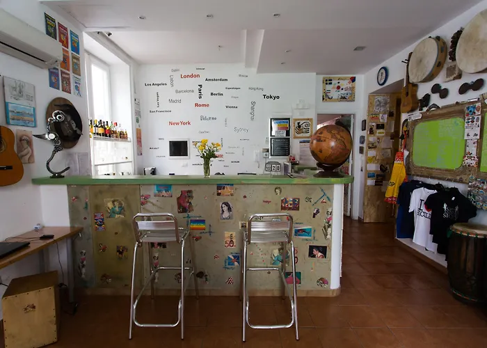 A Casa Di Amici Hostel